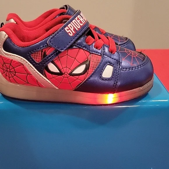 Spider-Man Kids Shoes - Blue and Red- Light Up - Picture 2 of 5